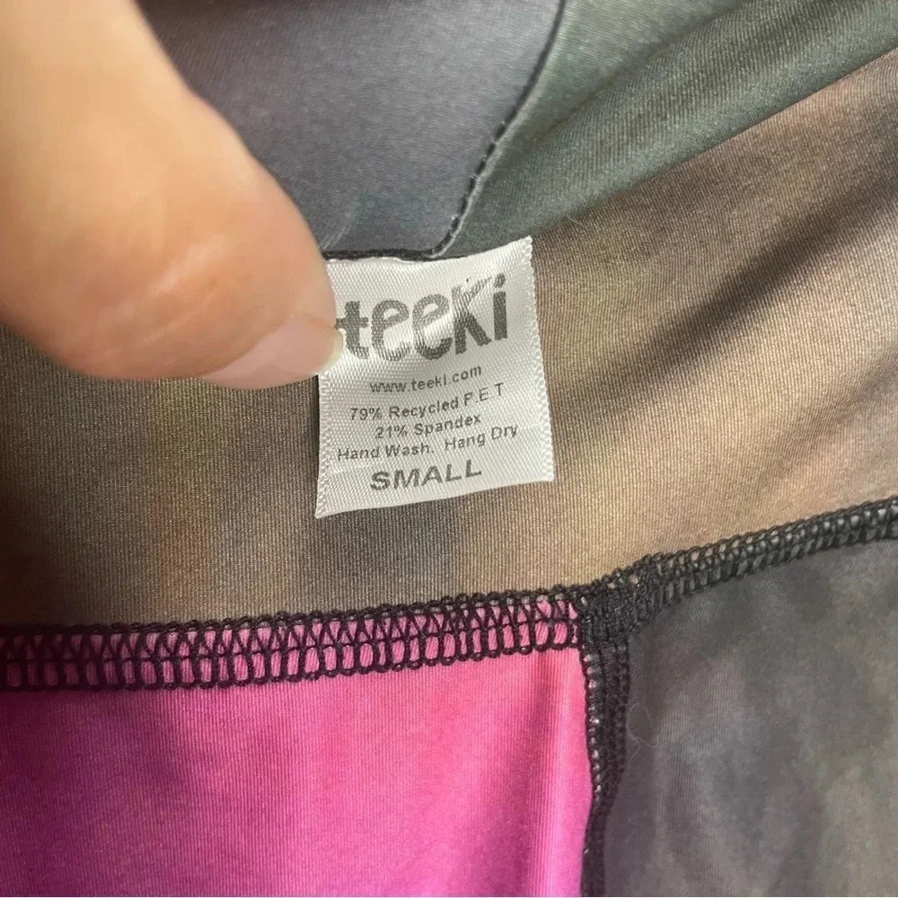 Teeki Clouds Hot Yoga Pants - Picture 3 of 5